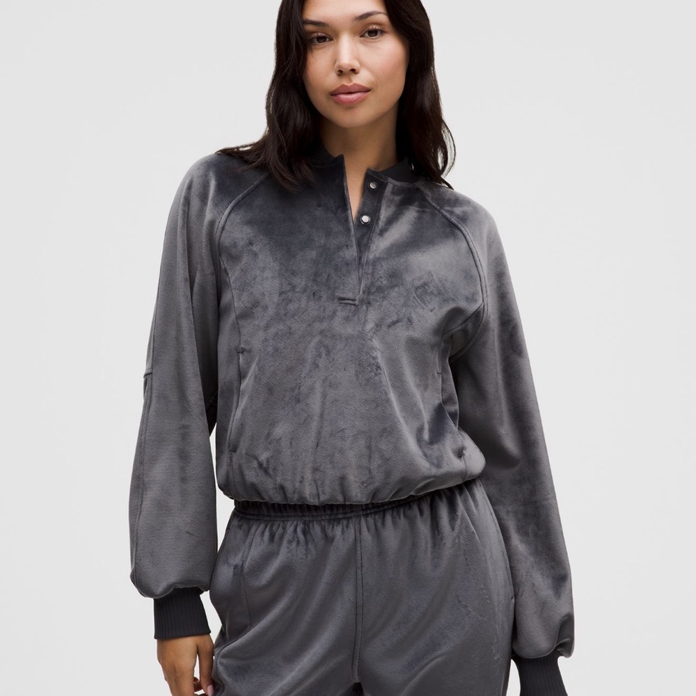 LULULEMON SCUBA CROPPED HENLEY PULLOVER IN VELOUR! NWT M/L